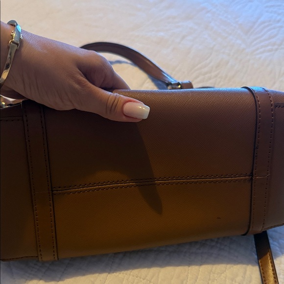 Michael Kors Tan Leather Shoulder Bag - Picture 5 of 6